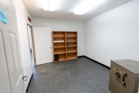 Commercial Investment Opportunity in Lincoln, Maine - image 30