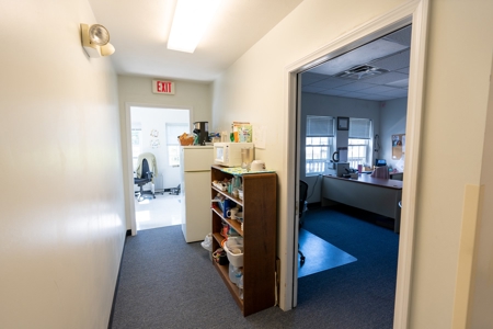 Commercial Investment Opportunity in Lincoln, Maine - image 19