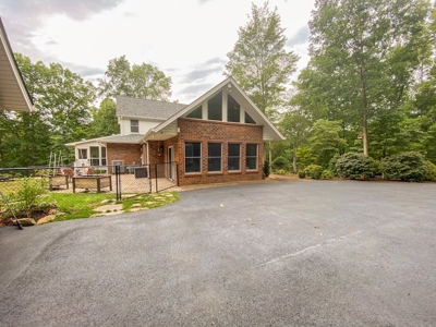 Contemporary Home for Sale in Blacksburg VA - image 44