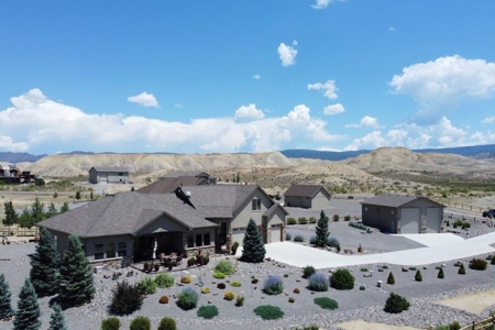 Montrose, CO home for sale- hobby shop and RV parking - image 8