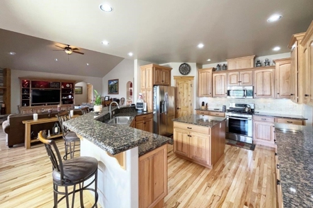 Montrose, CO home for sale- hobby shop and RV parking - image 14