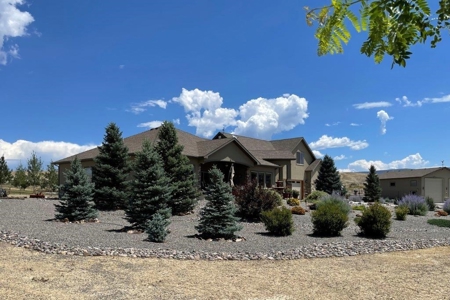 Montrose, CO home for sale- hobby shop and RV parking - image 2