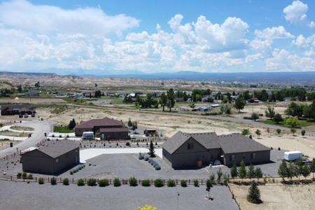 Montrose, CO home for sale- hobby shop and RV parking - image 9