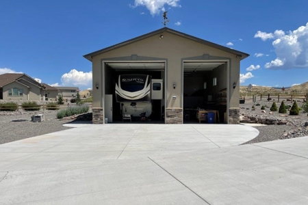 Montrose, CO home for sale- hobby shop and RV parking - image 3