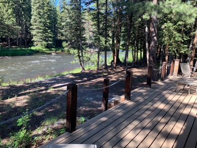 Gold Medal Fly Fishing On Private River Frontage!! - image 2