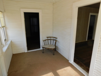 Country Home in Town - image 20