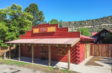 Commercial property with high visibility for sale in Dolores - image 3