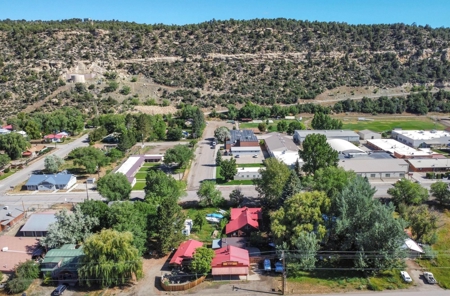 Commercial property with high visibility for sale in Dolores - image 11
