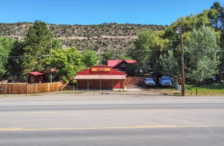 Commercial property with high visibility for sale in Dolores - image 2