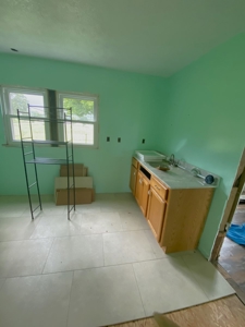 Farm For Sale, Two Living Spaces, in Munfordville, KY. 42765 - image 9