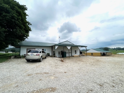 Farm For Sale, Two Living Spaces, in Munfordville, KY. 42765 - image 25