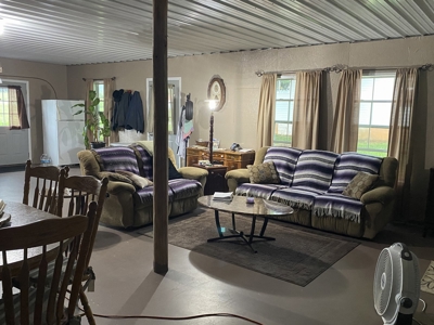 Farm For Sale, Two Living Spaces, in Munfordville, KY. 42765 - image 21