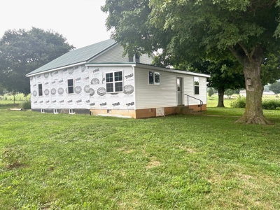 Farm For Sale, Two Living Spaces, in Munfordville, KY. 42765 - image 42