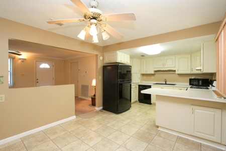 Country Home with 2 Acres for Sale in Jasper, FL - image 2
