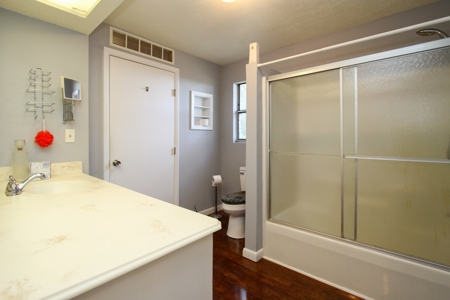 Country Home with 2 Acres for Sale in Jasper, FL - image 9