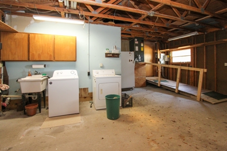 Country Home with 2 Acres for Sale in Jasper, FL - image 11