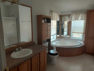 Northern, CA Country Home w/ Garage & Views - image 15
