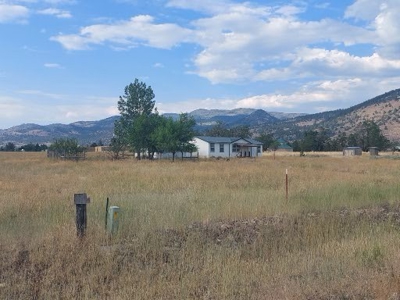 Northern, CA Country Home w/ Garage & Views - image 3