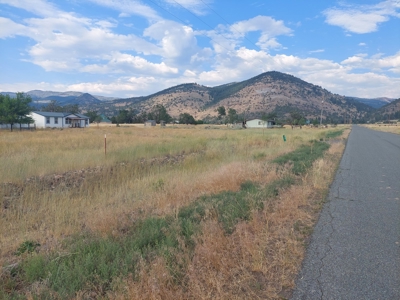 Northern, CA Country Home w/ Garage & Views - image 29
