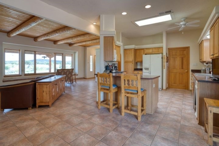 Corona, New Mexico country home on 98.35 acres bordering CNF - image 11