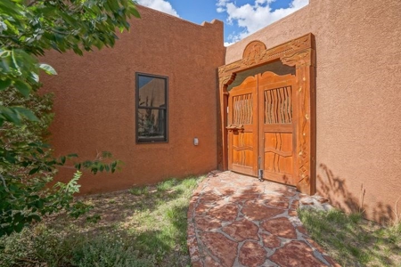 Corona, New Mexico country home on 98.35 acres bordering CNF - image 29