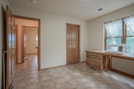 Corona, New Mexico country home on 98.35 acres bordering CNF - image 25