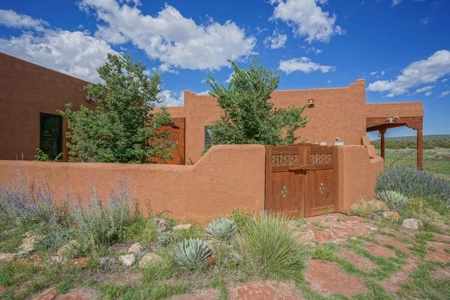 Corona, New Mexico country home on 98.35 acres bordering CNF - image 40