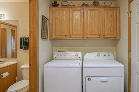 Corona, New Mexico country home on 98.35 acres bordering CNF - image 26