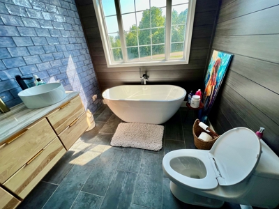 6 Bedroom home in Ellington with AirBnb-Near Clearwater Lake - image 33