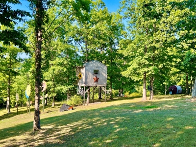 6 Bedroom home in Ellington with AirBnb-Near Clearwater Lake - image 40