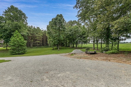 Country Home for sale in Henderson County TN w/ In-Law Suite - image 3