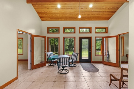 Country Home for sale in Henderson County TN w/ In-Law Suite - image 14
