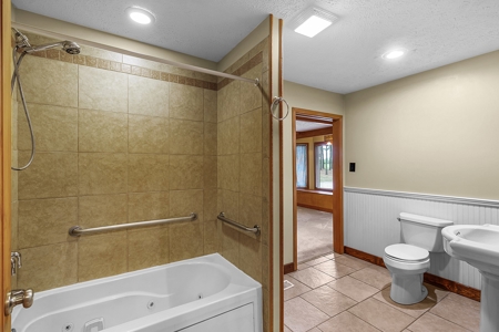 Country Home for sale in Henderson County TN w/ In-Law Suite - image 12