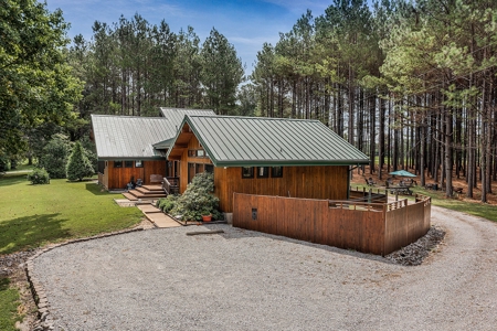 Country Home for sale in Henderson County TN w/ In-Law Suite - image 30