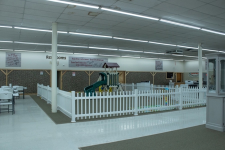 Large Retail Commercial Building Memphis MO For Sale - image 5