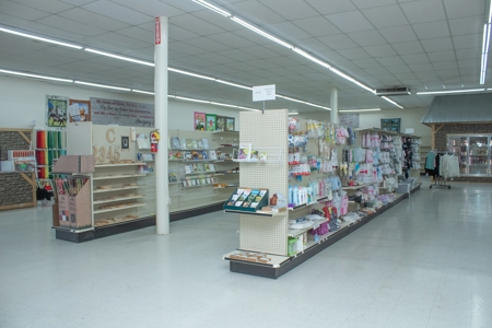 Large Retail Commercial Building Memphis MO For Sale - image 14