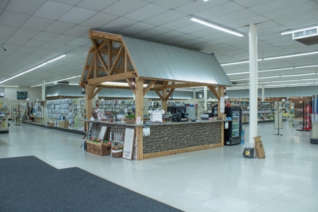 Large Retail Commercial Building Memphis MO For Sale - image 3