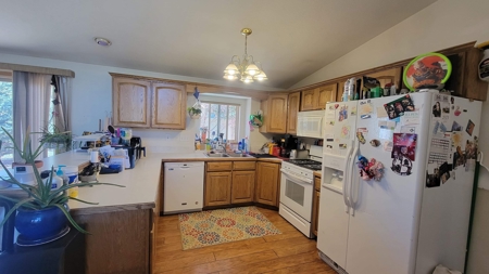 Mountain Getaway or Family Home - image 8