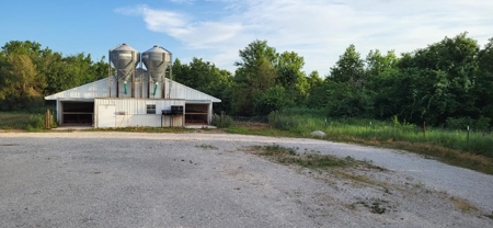 Cedar County Missouri Farm, Income Producing Chicken Barn - image 3