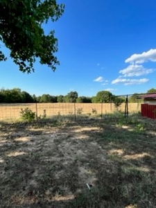 Spacious Single-family home on 14 Acres - image 13