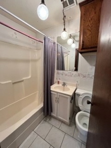 Spacious Single-family home on 14 Acres - image 27
