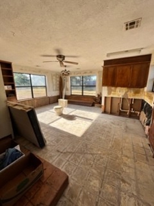Spacious Single-family home on 14 Acres - image 32