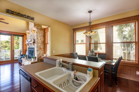 Gorgeous River Front Home! Steinhatchee River! - image 14