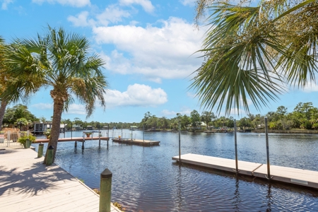 Gorgeous River Front Home! Steinhatchee River! - image 34