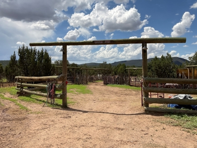 Home with Horse Facilities for Sale Northern Arizona - image 21
