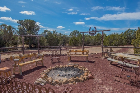 Home with Horse Facilities for Sale Northern Arizona - image 26