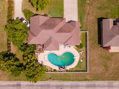 Luxury Home in Town For Sale in Howell County, MO - image 9