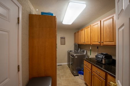 Luxury Home in Town For Sale in Howell County, MO - image 16