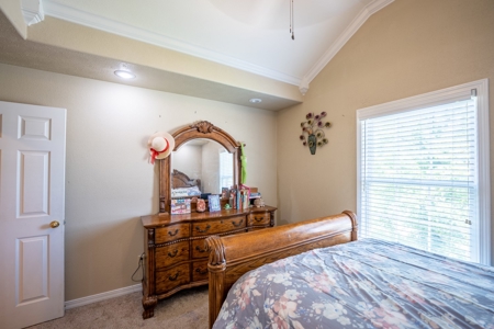 Luxury Home in Town For Sale in Howell County, MO - image 22