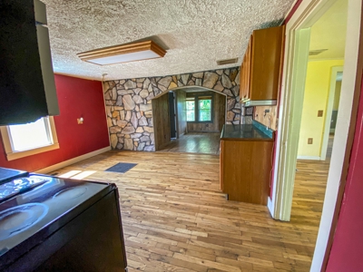 Sweet Country Home for Sale in Willis VA - image 8